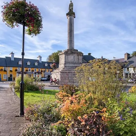 Town Centre *